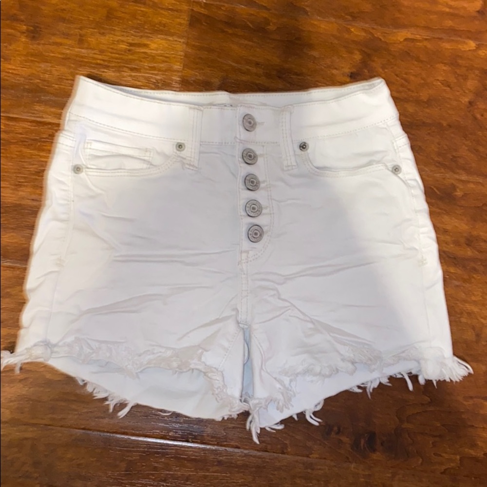 White mid-rise shorts
